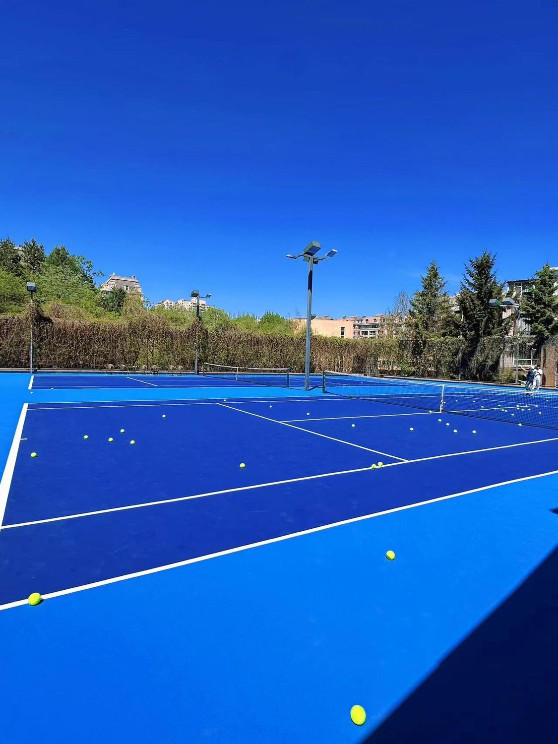 网球场地.jpg